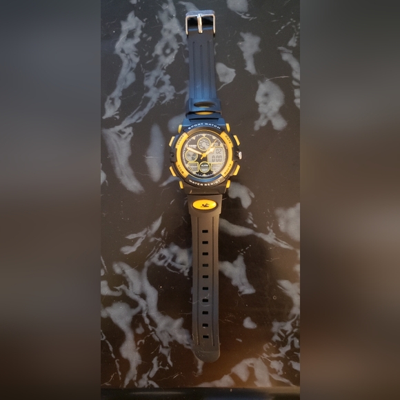 Water resistant Swim Watch - Picture 1 of 2